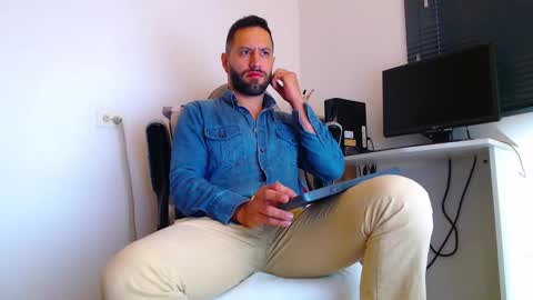 esteban online show from February 3, 2026, 2:11 pm