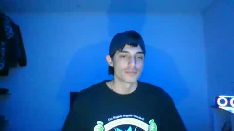 estebankit0 online show from December 28, 2024, 11:48 pm