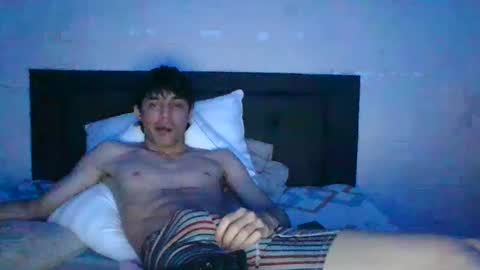 estebankit0 online show from December 29, 2024, 10:47 pm