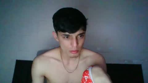 estebankit0 online show from January 24, 2025, 4:16 am