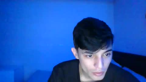 estebankit0 online show from January 25, 2025, 8:53 pm