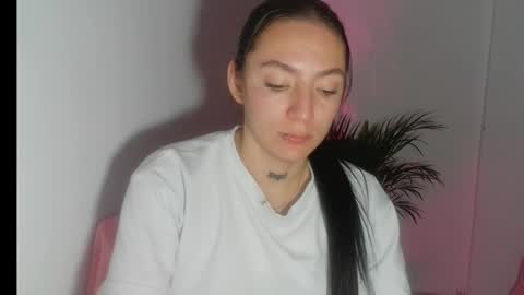 estefa1 online show from December 23, 2025, 5:16 am