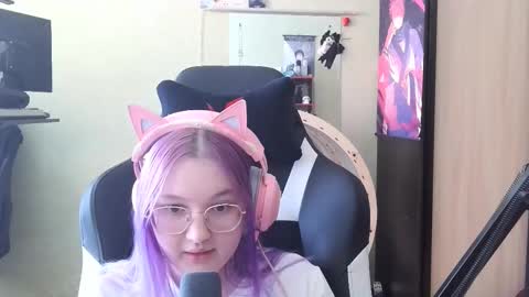 Snapshot of estefanahoage chatting on March 18, 2026, 7:00 am Kate online show from March 18, 2026, 7:00 am