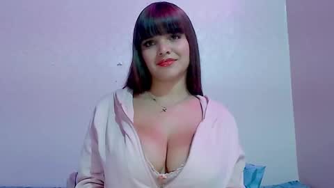 Snapshot of estefaniia__121 chatting on February 6, 2026, 3:15 pm Estefa online show from February 6, 2026, 3:15 pm