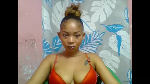 Snapshot of estelah20 chatting on January 18, 2026, 4:49 am estelah20 online show from January 18, 2026, 4:49 am