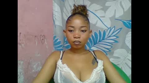 Snapshot of estelah20 chatting on February 2, 2026, 5:17 am estelah20 online show from February 2, 2026, 5:17 am