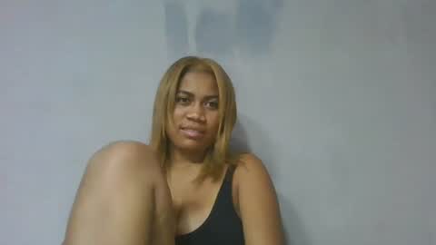 estelah796836 online show from May 18, 2026, 4:13 pm