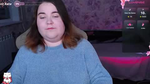 estelle_hicks online show from October 6, 2025, 6:27 pm