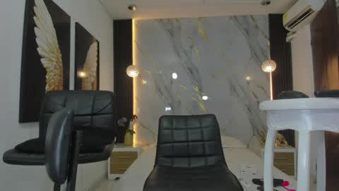 Snapshot of estephany_doll chatting on December 26, 2024, 5:51 pm Estephany online show from December 26, 2024, 5:51 pm