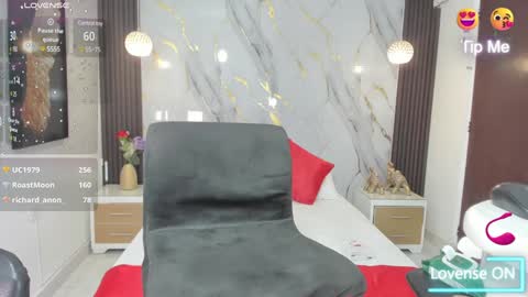 Snapshot of estephany_doll chatting on February 4, 2025, 5:01 pm Estephany online show from February 4, 2025, 5:01 pm
