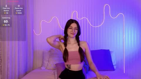 Ester online show from December 13, 2024, 9:30 pm