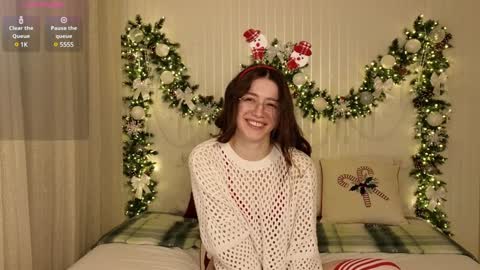 Ester online show from December 19, 2024, 10:53 pm