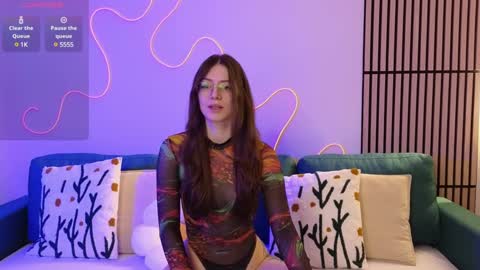 Ester online show from February 19, 2025, 10:31 pm