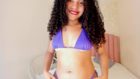 Snapshot of esther_sofia chatting on April 29, 2026, 8:48 pm esther online show from April 29, 2026, 8:48 pm