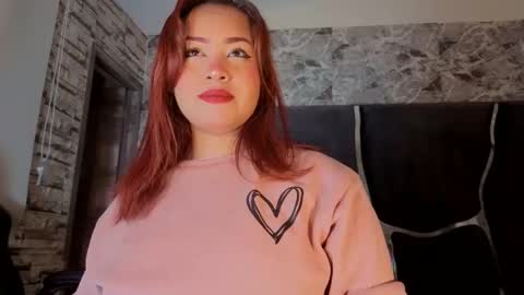 estrella05_ online show from November 23, 2025, 4:01 am