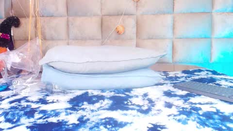 Estrella online show from October 31, 2025, 11:55 am