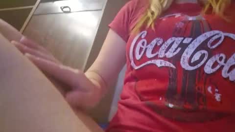 estrellawalters online show from November 1, 2025, 4:42 pm