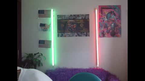 Snapshot of estrellita__jordan chatting on February 2, 2025, 5:04 pm JORDAN online show from February 2, 2025, 5:04 pm