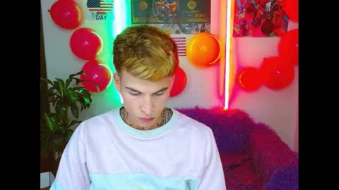 Snapshot of estrellita__jordan chatting on February 16, 2025, 1:36 am JORDAN online show from February 16, 2025, 1:36 am