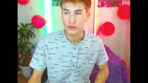 Snapshot of estrellita__jordan chatting on February 25, 2025, 4:21 pm JORDAN online show from February 25, 2025, 4:21 pm