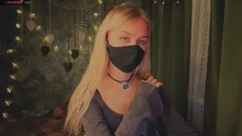 Snapshot of eternalophelia chatting on February 7, 2026, 10:35 pm Sophia online show from February 7, 2026, 10:35 pm