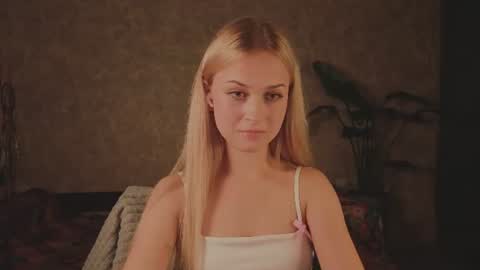 Sophia online show from June 10, 2026, 11:13 pm