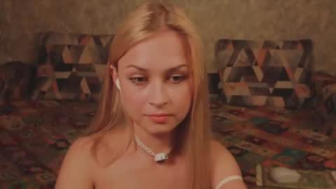 Sophia online show from June 12, 2026, 11:35 pm