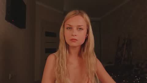 Sophia online show from June 22, 2026, 11:57 pm