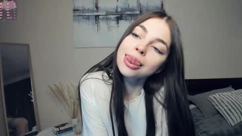 Snapshot of eternity_is_endless chatting on November 17, 2025, 7:58 am Mary online show from November 17, 2025, 7:58 am