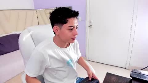 Snapshot of ethan12_ chatting on June 14, 2026, 3:08 am ethan12_ online show from June 14, 2026, 3:08 am