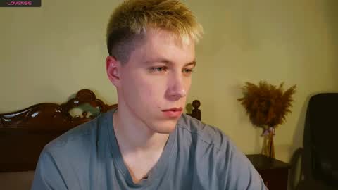 Ethan online show from April 5, 2026, 1:03 am