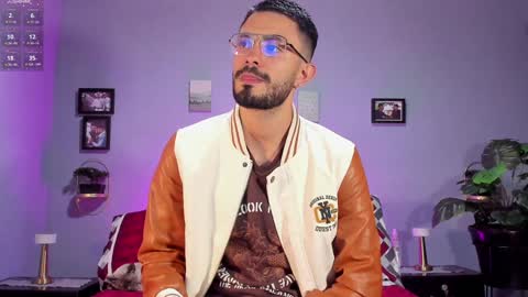 ADAM TAYLOR  ETHAN CAMBAL INDEPENDENT MODELS online show from February 4, 2025, 9:31 pm