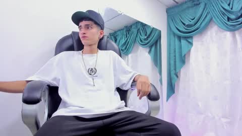 Ethan online show from December 23, 2024, 10:12 pm