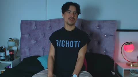 ethan  online show from February 18, 2026, 3:46 am