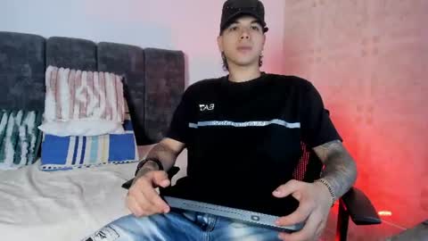 ethan_carter00 online show from July 16, 2026, 2:17 am