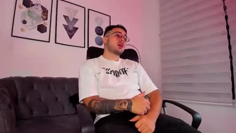 Snapshot of ethan_greacee chatting on February 24, 2026, 12:25 pm ethan_greacee online show from February 24, 2026, 12:25 pm