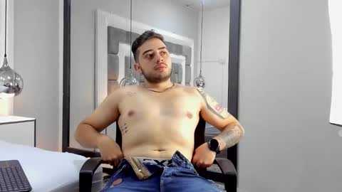 ethan_greys online show from November 21, 2025, 4:44 am