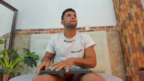 Snapshot of ethan_helmut chatting on January 20, 2025, 11:13 am ethan helmut online show from January 20, 2025, 11:13 am