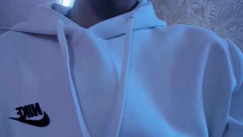 Snapshot of ethan_jamees chatting on February 11, 2026, 2:00 pm E T H A N online show from February 11, 2026, 2:00 pm