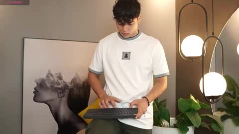 ethan_occonor online show from October 21, 2025, 12:17 pm