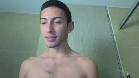 Snapshot of ethan_skiny_ chatting on December 30, 2024, 12:31 pm Joan online show from December 30, 2024, 12:31 pm