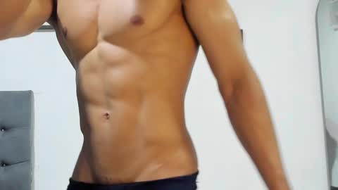 ethan_smitth1 online show from February 19, 2025, 12:25 am