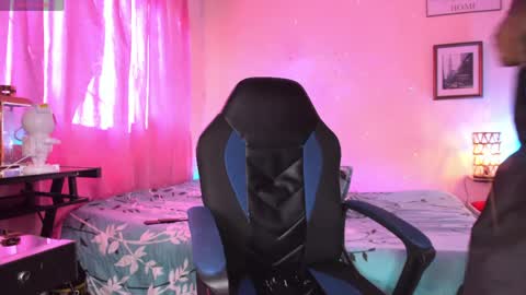 ethan travis online show from April 12, 2026, 9:31 pm