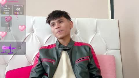 Snapshot of ethan_westt chatting on October 28, 2025, 8:44 pm Ethan online show from October 28, 2025, 8:44 pm