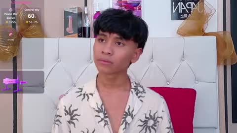 Snapshot of ethan_westt chatting on December 22, 2025, 8:39 pm Ethan online show from December 22, 2025, 8:39 pm