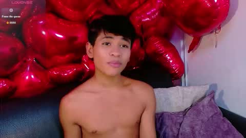 Snapshot of ethan_westt chatting on February 25, 2026, 8:51 pm Ethan online show from February 25, 2026, 8:51 pm