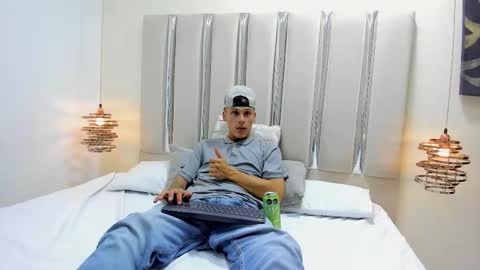 Snapshot of ethan_wolfe chatting on February 27, 2026, 6:02 am Mauricio Marin Antia online show from February 27, 2026, 6:02 am