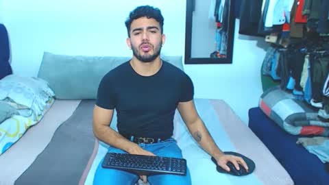 Snapshot of ethanhairy chatting on January 24, 2025, 7:07 pm Ethan online show from January 24, 2025, 7:07 pm