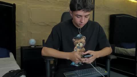 Snapshot of ethanlowell chatting on October 22, 2025, 4:46 am ethanlowell online show from October 22, 2025, 4:46 am