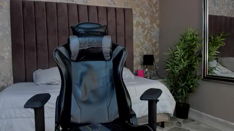 Snapshot of ethanlowell chatting on November 9, 2025, 4:55 am ethanlowell online show from November 9, 2025, 4:55 am